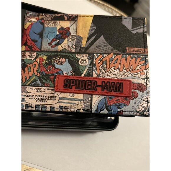 Marvel Men's Bifold Wallet Spiderman w/ collectors Tin comic style NWT red blue - Picture 11 of 15